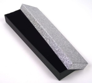 PUDEŁKO NA BIŻUTERIĘ  