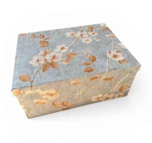 PUDEŁKA 10 SZT KPL KWIATY TŁOCZONE  