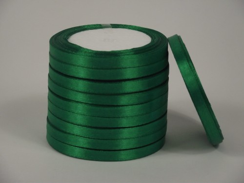WSTĄŻKA SATYNOWA 0,6 CM/22M ZIELONA